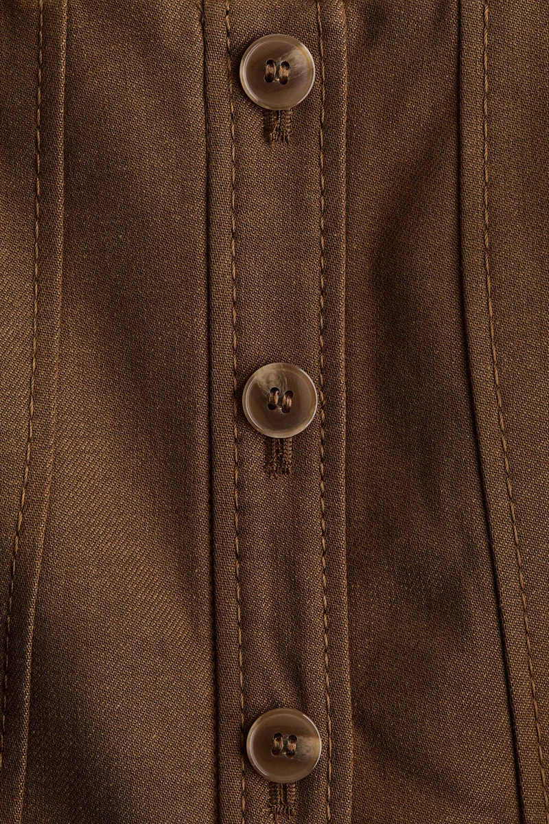 اتش اند ام صدرية بدلة بقصّة ضيقة